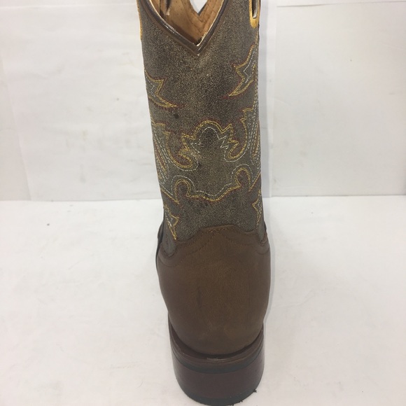 Women’s Cowgirl Boots Brown Color - Picture 3 of 8